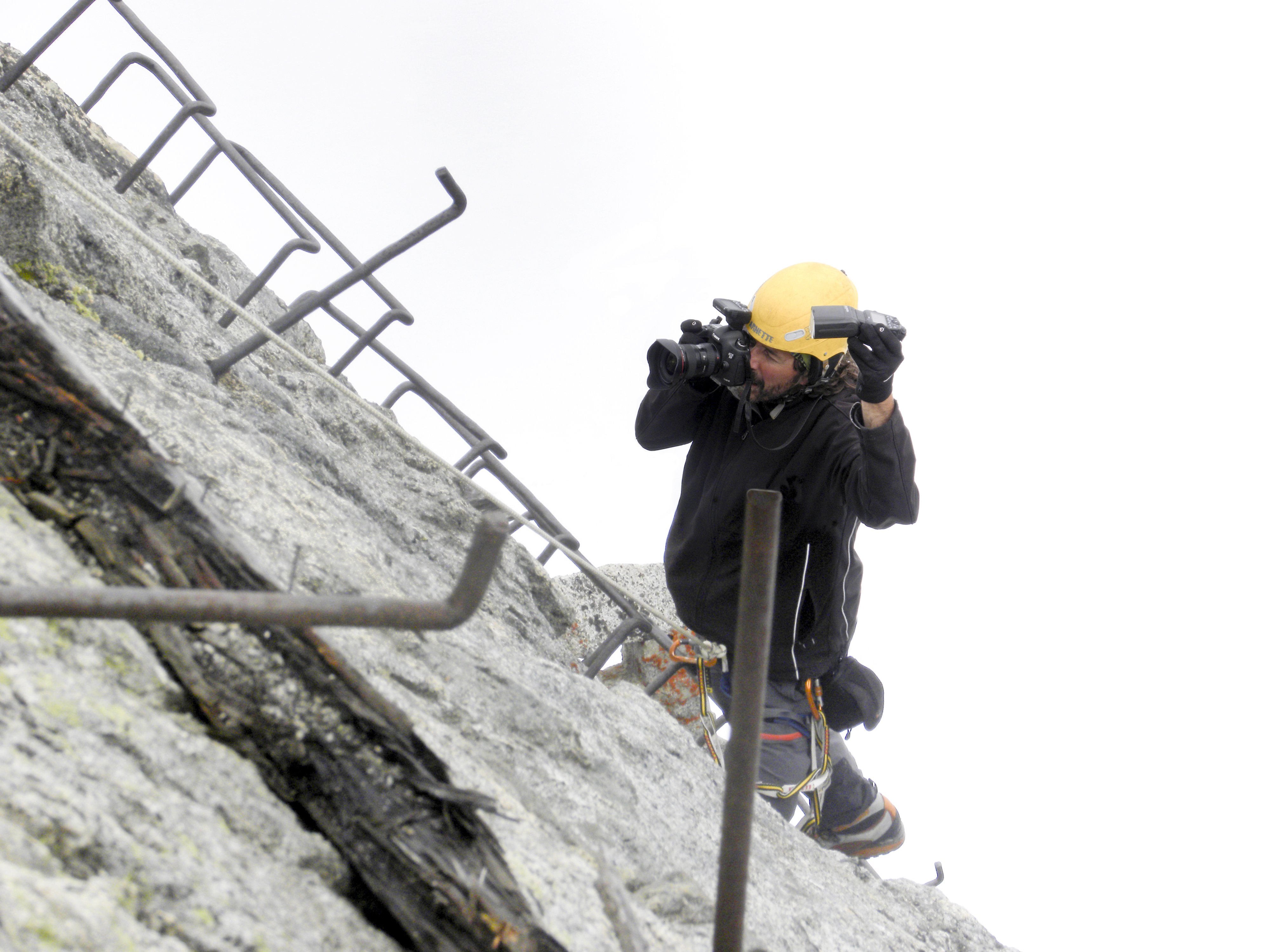 On the iron path to the Monte Folletti