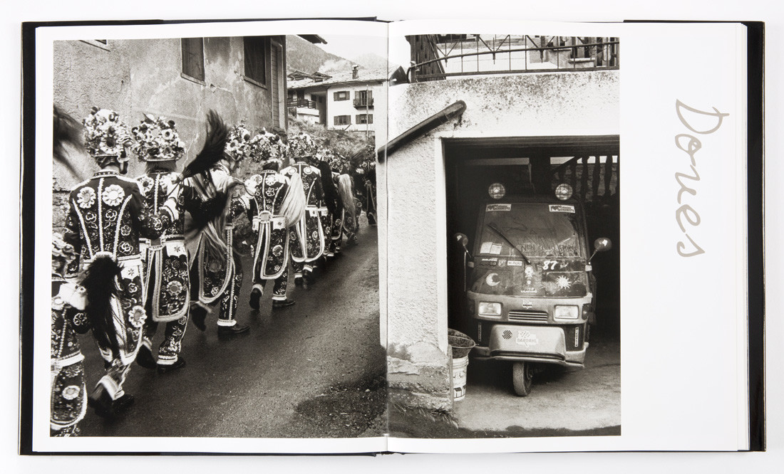 Le Maschere di Napoleone, Arsenale 2002, photographs by Stefano Torrione, text by Alexis Bétemps